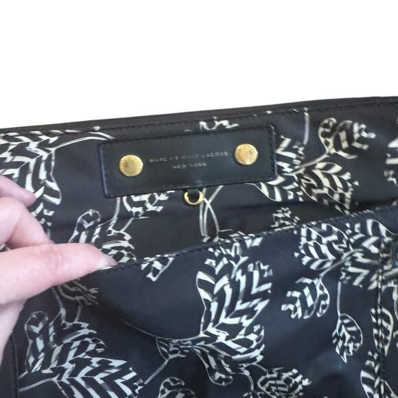 Marc by Marc Jacobs Nylon Laptop Sleeve Abstract Floral Office Professional 14” - Picture 6 of 15
